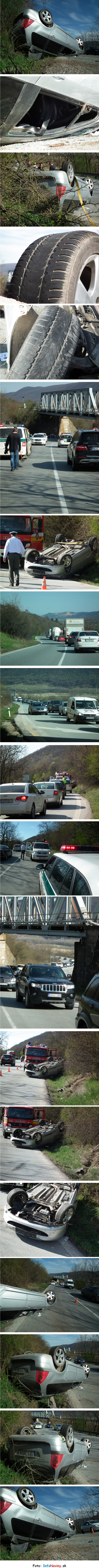 havarované auto "na streche"